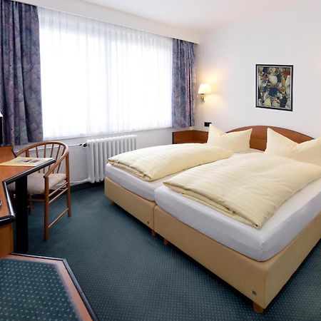 Lat Hotel & Apartmenthaus Berlin Eisenhuttenstadt Bagian luar foto