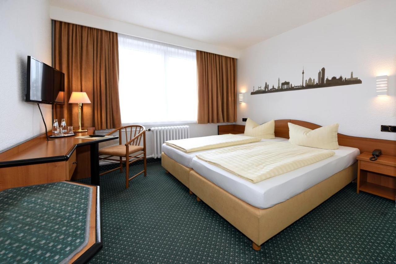Lat Hotel & Apartmenthaus Berlin Eisenhuttenstadt Bagian luar foto