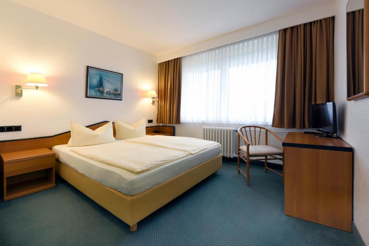 Lat Hotel & Apartmenthaus Berlin Eisenhuttenstadt Bagian luar foto
