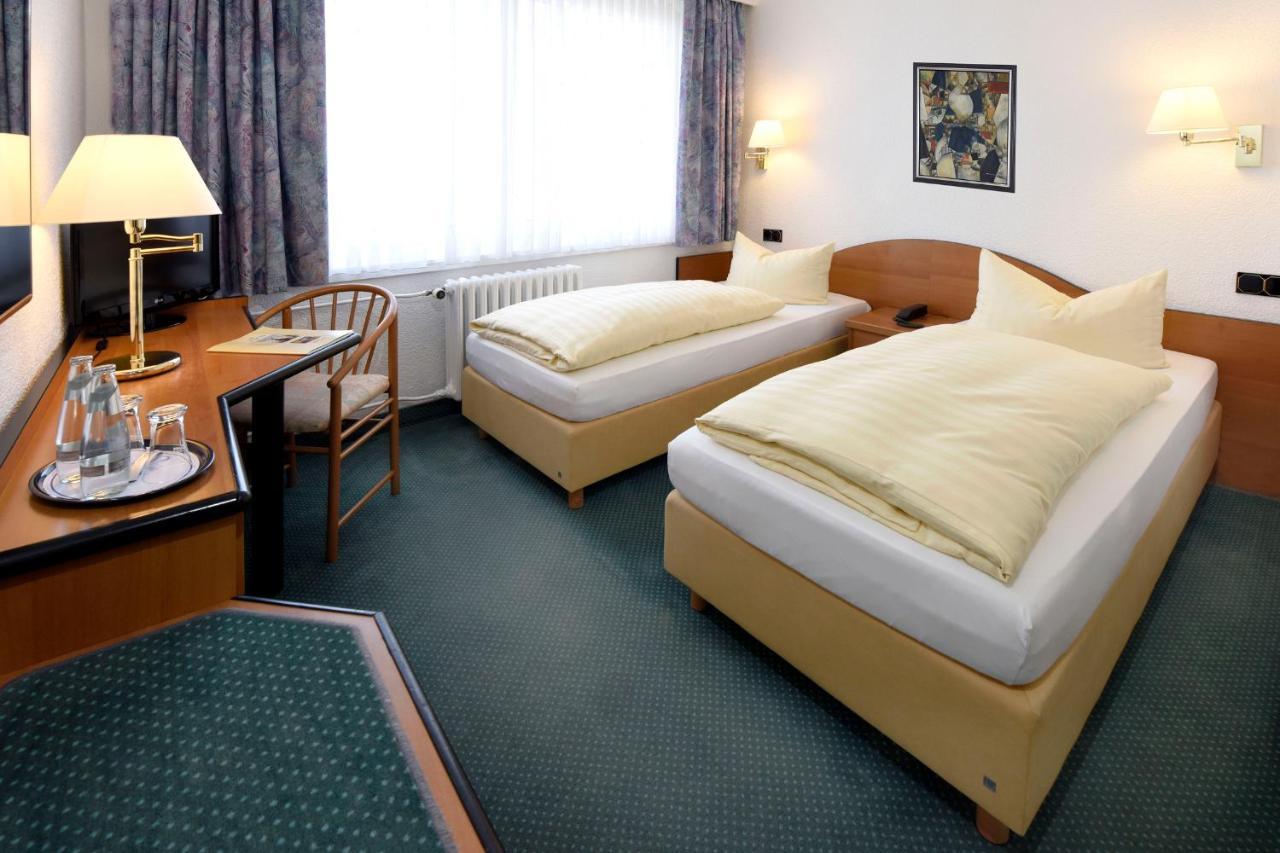 Lat Hotel & Apartmenthaus Berlin Eisenhuttenstadt Bagian luar foto