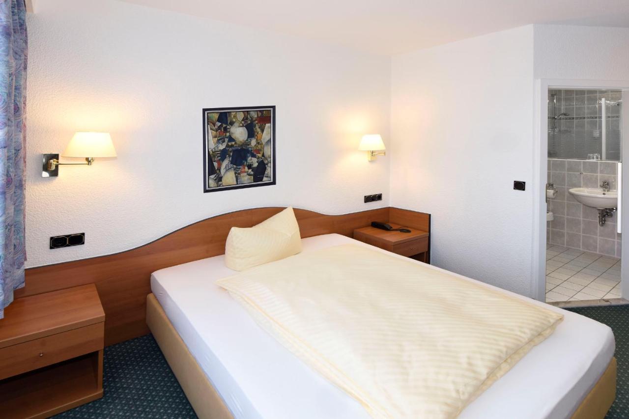 Lat Hotel & Apartmenthaus Berlin Eisenhuttenstadt Bagian luar foto