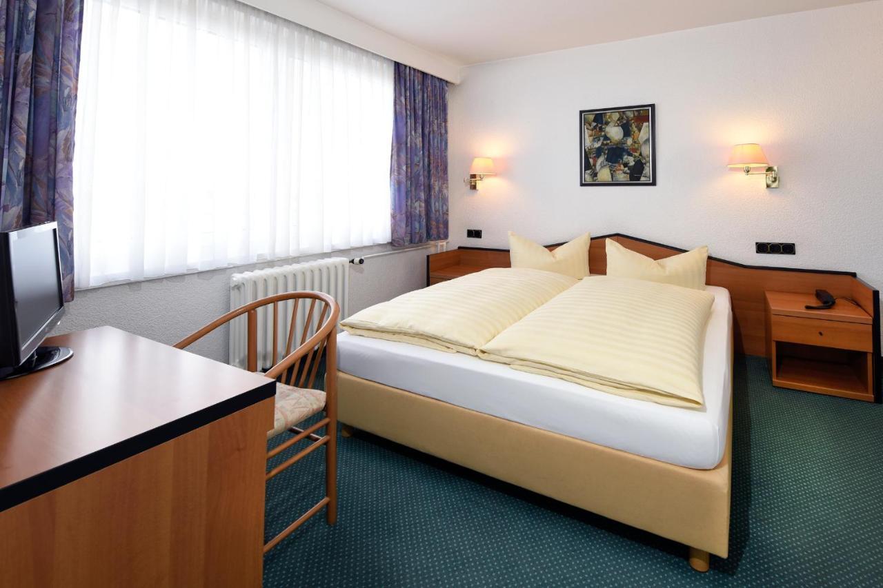 Lat Hotel & Apartmenthaus Berlin Eisenhuttenstadt Bagian luar foto