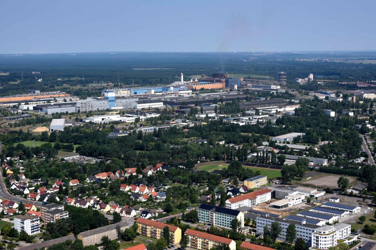 Lat Hotel & Apartmenthaus Berlin Eisenhuttenstadt Bagian luar foto